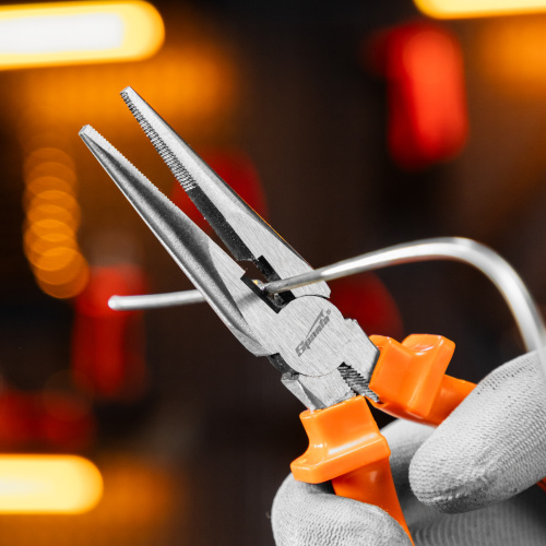 Длинногубцы прямые Classic, 180 мм, шлифованные, пластмассовые рукоятки Sparta по ценам производителя в Воронеже с доставкой по всей России