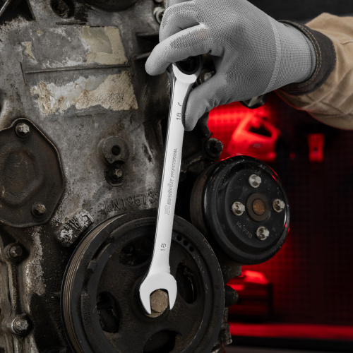 Ключ комбинированный трещоточный, 18 мм, CrV, зеркальный хром Matrix Professional по ценам производителя в Воронеже с доставкой по всей России