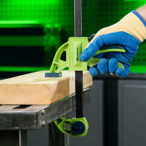 Струбцина F-образная, быстрозажимная, 900 х 70 х 1130 мм, пластиковый корпус, фиксатор, двухкомпонентная рукоятка Сибртех по ценам производителя в Воронеже с доставкой по всей России