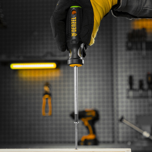 Отвертка PZ2x100 мм, CrV, трехкомпонентная рукоятка Denzel по ценам производителя в Воронеже с доставкой по всей России