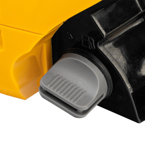 Пила цепная бензиновая DGS-4516, шина 40 см, 45 см3, 3 л.с, шаг 3/8, паз 1.3 мм, 57 звеньев Denzel по ценам производителя в Воронеже с доставкой по всей России