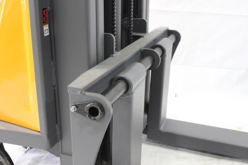 Штабелер гидравлический с электроподъемом 1,5 т 3,5 м XILIN CDD15B-E с раздвижными вилами по ценам производителя в Воронеже с доставкой по всей России