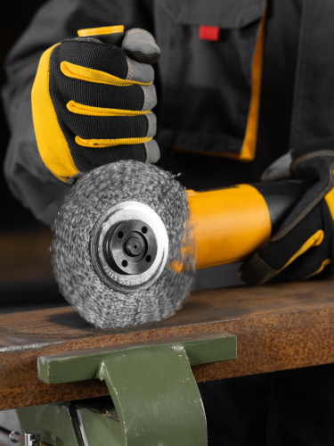 Щетка для УШМ, 125 мм, "Плоская", витая нержавеющая проволока 0.3 мм, посадка 22.2 мм Denzel по ценам производителя в Воронеже с доставкой по всей России