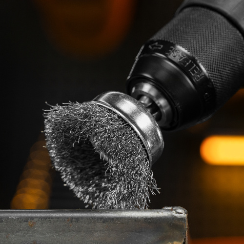Набор щеток для дрели, 2 Плоские 50-75мм, 3 Чашки 25-50-75мм, шпилька,  нерж.вит. проволока Denzel по ценам производителя в Воронеже с доставкой по всей России