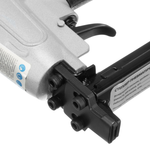 Степлер пневматический для прямоугольных скоб от 6 до 13 мм Matrix по ценам производителя в Воронеже с доставкой по всей России