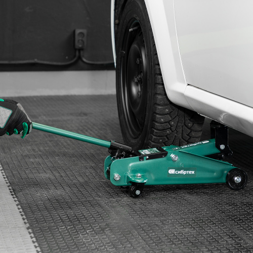 Домкрат гидравлический подкатной, 2 т, 135-320 мм, в пласт. кейсе Сибртех по ценам производителя в Воронеже с доставкой по всей России