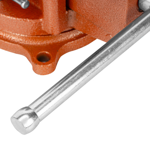 Тиски слесарные, 150 мм, поворотные, с наковальней Sparta по ценам производителя в Воронеже с доставкой по всей России