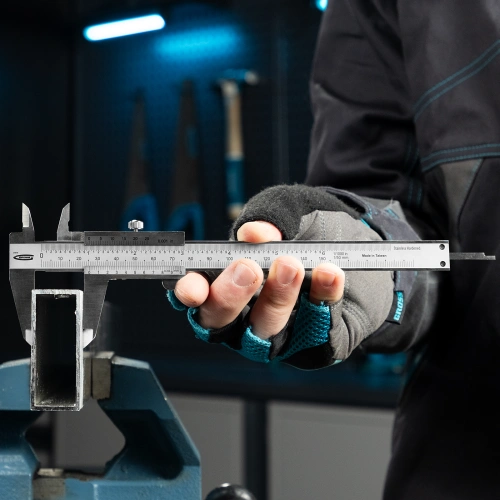 Штангенциркуль, 150 мм, 0.02 мм, нержавеющая сталь, с глубиномером Gross по ценам производителя в Воронеже с доставкой по всей России