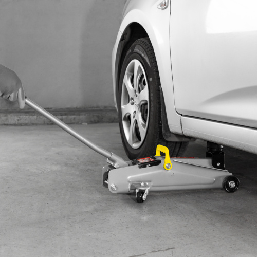 Домкрат гидравлический подкатной, 2 т, высота подъема 135-385 мм, в пластиковый кейсе Matrix по ценам производителя в Воронеже с доставкой по всей России