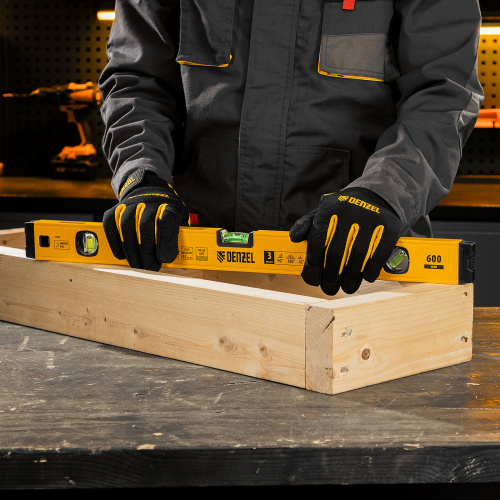 Уровень алюминиевый, магнит, фрезерованный, 3 глазка (1 зеркал.) 0,5 мм/м, 600 мм Denzel по ценам производителя в Воронеже с доставкой по всей России