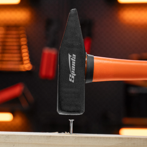 Молоток слесарный, 800 г, фибергласовая обрезиненная рукоятка Sparta по ценам производителя в Воронеже с доставкой по всей России