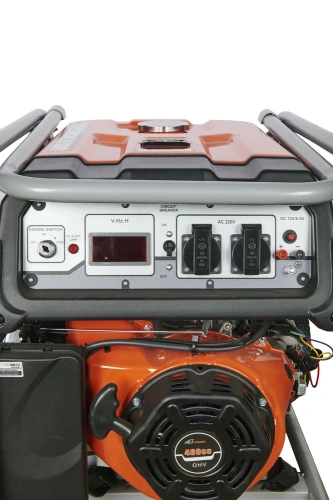 Генератор бензиновый 7,0 кВт 220В 27 л с электростартером и колесами TOR KM9500H по ценам производителя в Воронеже с доставкой по всей России