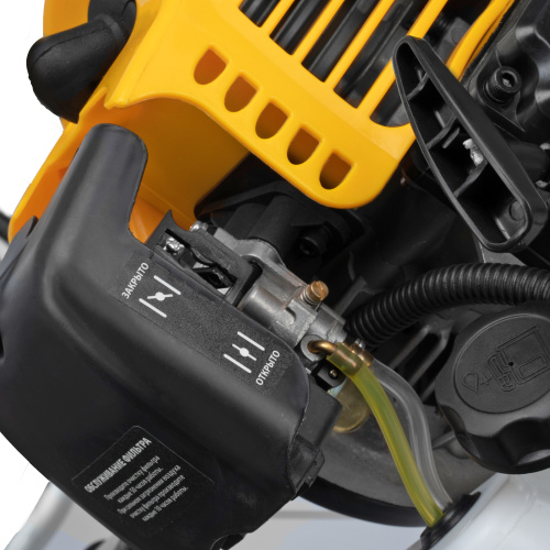 Триммер бензиновый DT-43E, 43 см3, неразъемная штанга, электростартер, состоит из 2 частей Denzel по ценам производителя в Воронеже с доставкой по всей России