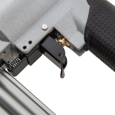 Нейлер пневматический для гвоздей от 10 до 50 мм Matrix по ценам производителя в Воронеже с доставкой по всей России