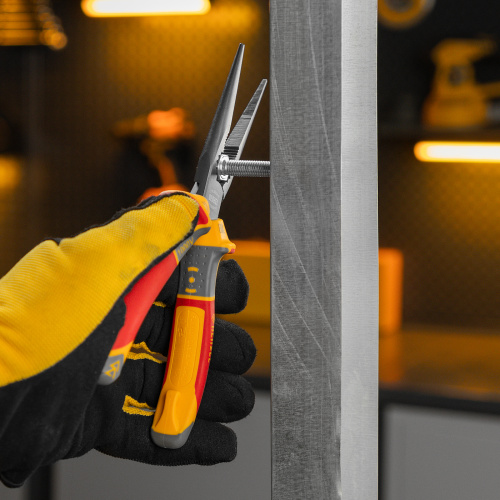 Длинногубцы прямые, диэлектрические рукоятки до 1000 В, трехкомпонентные рукоятки, 205мм Denzel по ценам производителя в Воронеже с доставкой по всей России