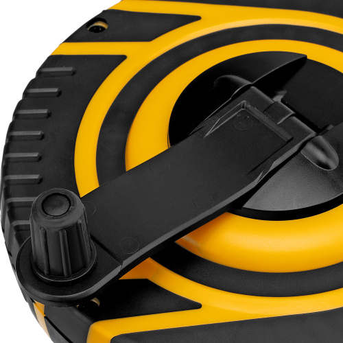 Рулетка геодезическая 20 м х 15 мм, закрытый корпус, фиберглассовая лента Denzel по ценам производителя в Воронеже с доставкой по всей России