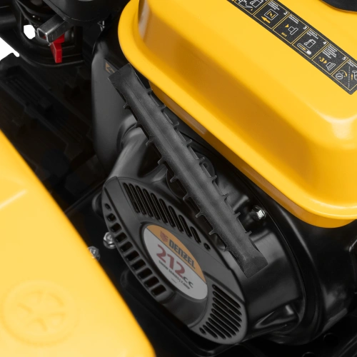 Бензиновая снегоуборочная машина SBM 610DT PRO, 212cc, гусеницы, эл.старт, блок. дифф. Denzel по ценам производителя в Воронеже с доставкой по всей России