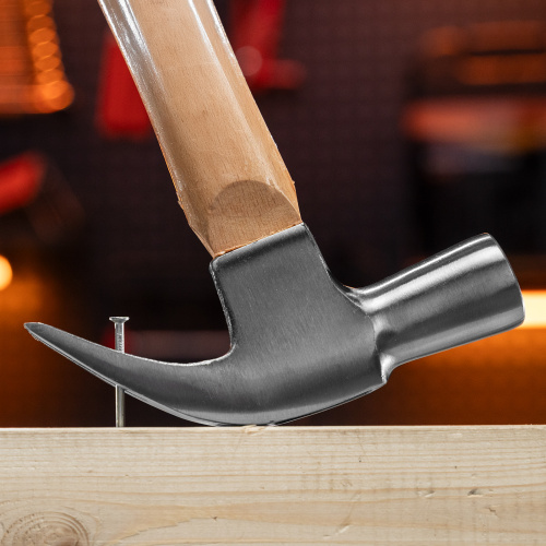 Молоток-гвоздодер, 450 г, боек 27 мм, деревянная рукоятка Sparta по ценам производителя в Воронеже с доставкой по всей России