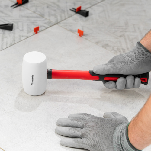 Киянка резиновая, 450 г, белая резина, фибергласовая рукоятка Matrix по ценам производителя в Воронеже с доставкой по всей России