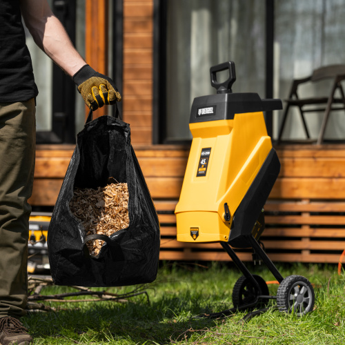 Измельчитель садовый электрический ECS-2500, 2500 Вт, 45 мм Denzel по ценам производителя в Воронеже с доставкой по всей России