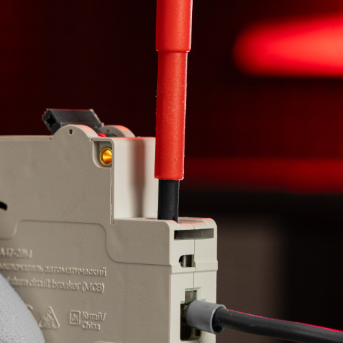 Отвертка Insulated, PH1 x 75 мм, CrMo, до 1000 В, двухкомпонентная рукоятка Matrix Professional по ценам производителя в Воронеже с доставкой по всей России