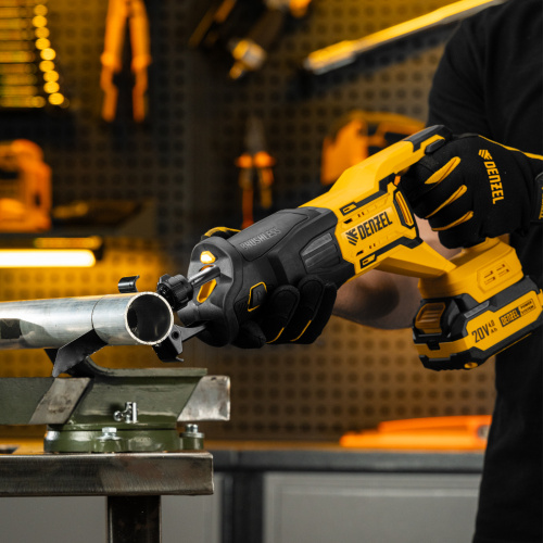 Пила сабельная аккумуляторная бесщет. RS-250, Li-Ion, 20 В Denzel по ценам производителя в Воронеже с доставкой по всей России