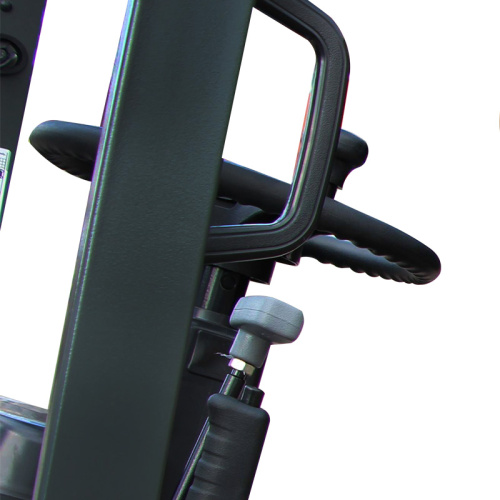 Дизельный погрузчик CPCD30-WS1K2 с японским двигателем, свободным подъемом и боковым смещением вил по ценам производителя в Воронеже с доставкой по всей России