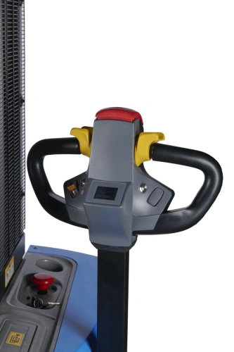 Штабелер самоходный 1,5 т 3,0 м TOR WS15H-3000SC PRO 24/85 В/Ач контр. скорости подъема по ценам производителя в Воронеже с доставкой по всей России