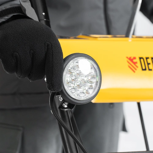 Бензиновая снегоуборочная машина SBM 610, 212 cc, ручной старт, фара Denzel по ценам производителя в Воронеже с доставкой по всей России