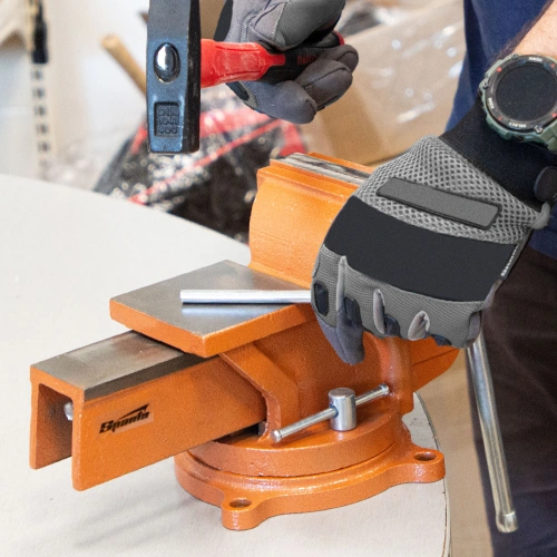 Тиски слесарные, 150 мм, поворотные, с наковальней Sparta по ценам производителя в Воронеже с доставкой по всей России