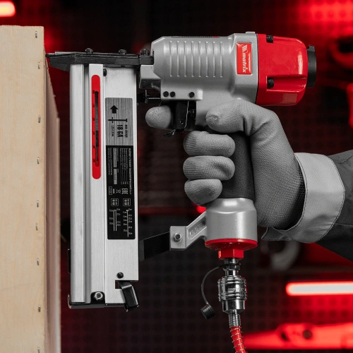 Нейлер-степлер пневматический 2 в 1, с регулировкой глубины забивания, гвозди 18GA, скобы 18GA Matrix по ценам производителя в Воронеже с доставкой по всей России