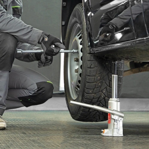 Домкрат гидравлический бутылочный, 4 т, h подъема 194-372 мм, в пластиковом кейсе Matrix по ценам производителя в Воронеже с доставкой по всей России