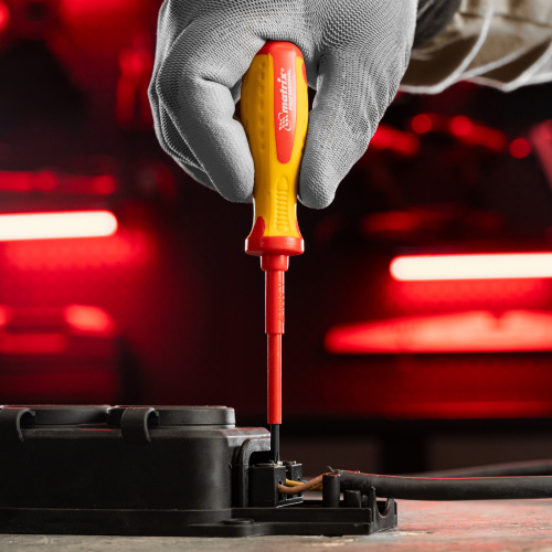 Отвертка Insulated, PH0 x 75 мм, CrMo, до 1000 В, двухкомпонентная рукоятка Matrix Professional по ценам производителя в Воронеже с доставкой по всей России