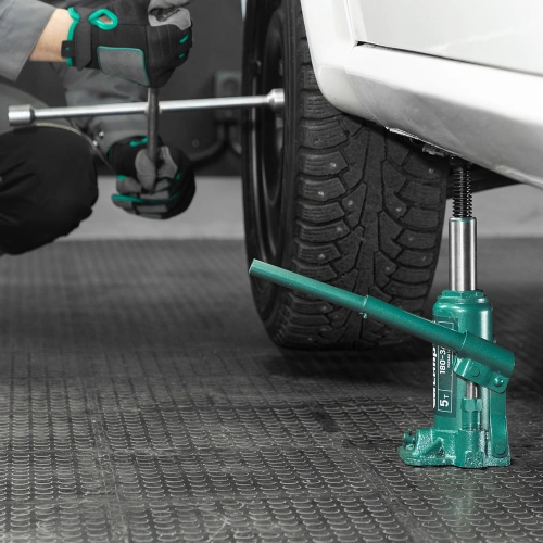 Домкрат гидравлический бутылочный, 5 т, 180-340 мм, в пласт. кейсе Сибртех по ценам производителя в Воронеже с доставкой по всей России