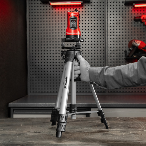 Лазерный уровень самовыравнивающийся, 150 мм, штатив 1150 мм, набор в пластиковом кейсе Matrix по ценам производителя в Воронеже с доставкой по всей России