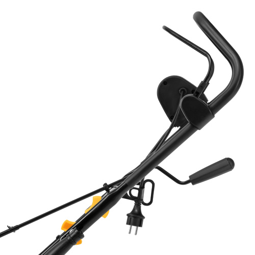 Электрическая снегоуборочная машина ESB-560-M, 2,5 кВт, металлический шнек, LED фара Denzel по ценам производителя в Воронеже с доставкой по всей России