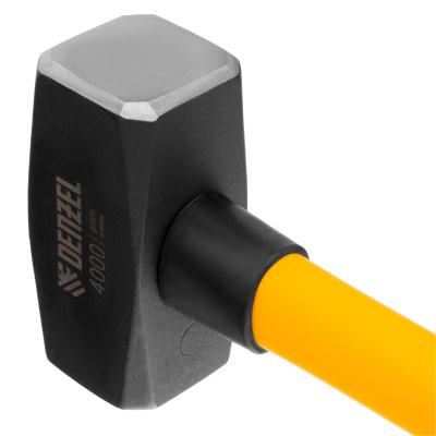 Кувалда 4000 г, кованая, фибергласовая  рукоятка c TPR покрытием, 880 мм Denzel по ценам производителя в Воронеже с доставкой по всей России