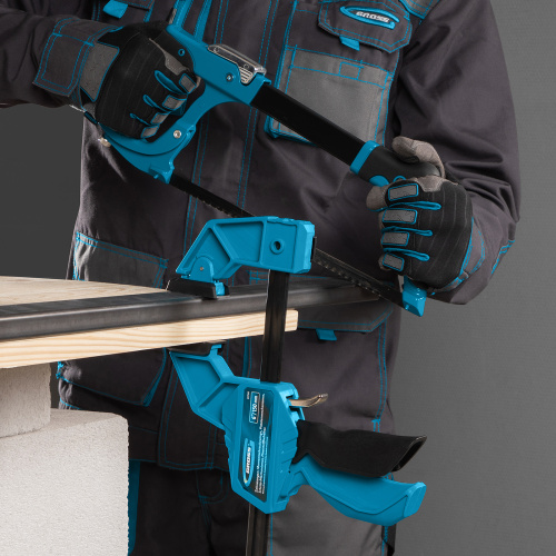 Струбцина реечная, быстрозажимная, пистолетного типа, пошаговый механизм, пластиковый корпус, 150 мм Gross по ценам производителя в Воронеже с доставкой по всей России