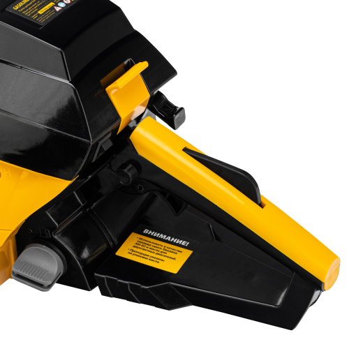 Пила цепная бензиновая DGS-4516, шина 40 см, 45 см3, 3 л.с, шаг 3/8, паз 1.3 мм, 57 звеньев Denzel по ценам производителя в Воронеже с доставкой по всей России