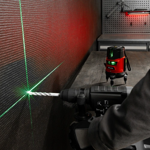 Лазерный уровень CRX-30G, 30 м, зеленый луч, батарейки, резьба 5/8" MTX по ценам производителя в Воронеже с доставкой по всей России