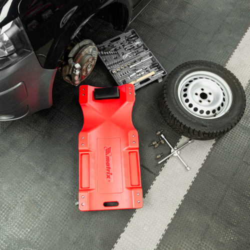 Лежак ремонтный на шести колесах, 1000 х 475 х 128 мм, пластиковый Matrix по ценам производителя в Воронеже с доставкой по всей России