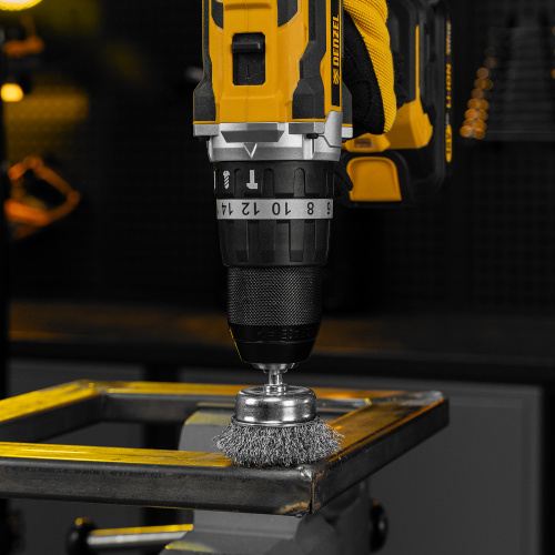 Набор щеток для дрели, 2 Плоские 50-75мм, 3 Чашки 25-50-75мм, шпилька,  нерж.вит. проволока Denzel по ценам производителя в Воронеже с доставкой по всей России