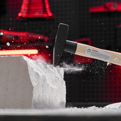 Молоток слесарный, 300 г, квадратный боек, деревянная рукоятка Matrix по ценам производителя в Воронеже с доставкой по всей России