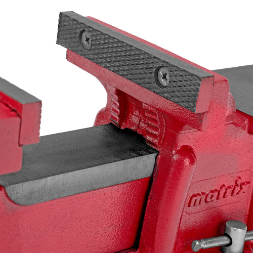 Тиски слесарные, 125 мм, поворотные, с наковальней Matrix по ценам производителя в Воронеже с доставкой по всей России