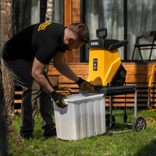 Измельчитель садовый электрический ECS-2700, 2700 Вт, 40 мм Denzel по ценам производителя в Воронеже с доставкой по всей России