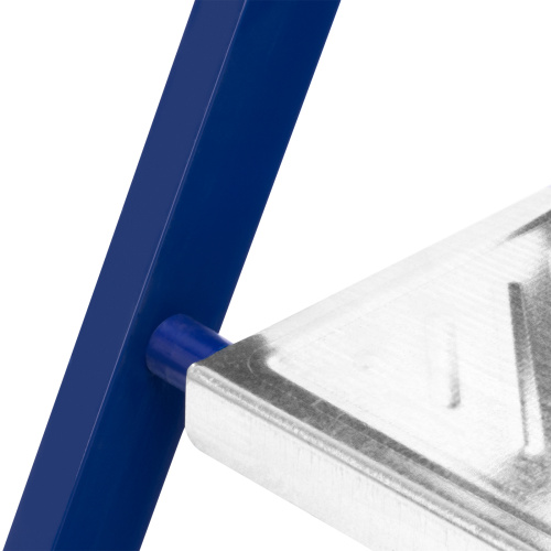 Стремянка, 3 ступени, стальная, Сибртех по ценам производителя в Воронеже с доставкой по всей России