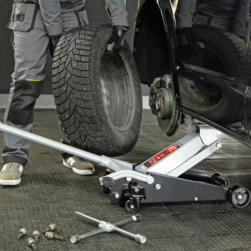 Домкрат гидравлический подкатной, 3.5 т, высота подъема 145-490 мм, с педалью Matrix по ценам производителя в Воронеже с доставкой по всей России