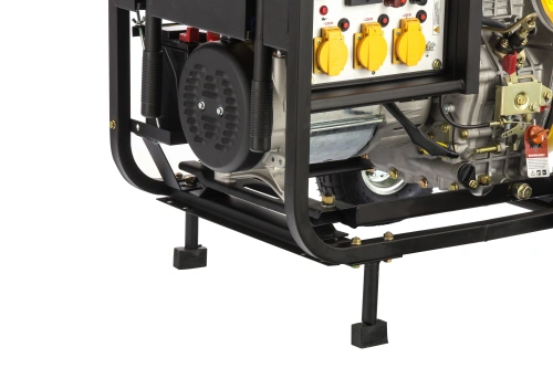 Генератор дизельный DD6300Е, 5.0 кВт, 220 В/50 Гц, 15 л, электростартер Denzel по ценам производителя в Воронеже с доставкой по всей России