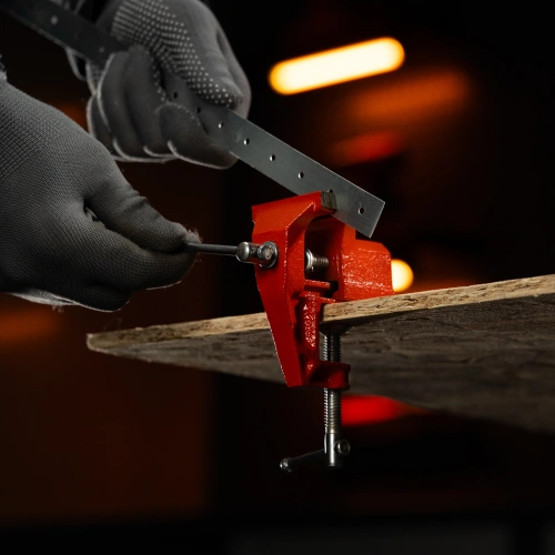 Тиски, 50 мм, крепление для стола Sparta по ценам производителя в Воронеже с доставкой по всей России