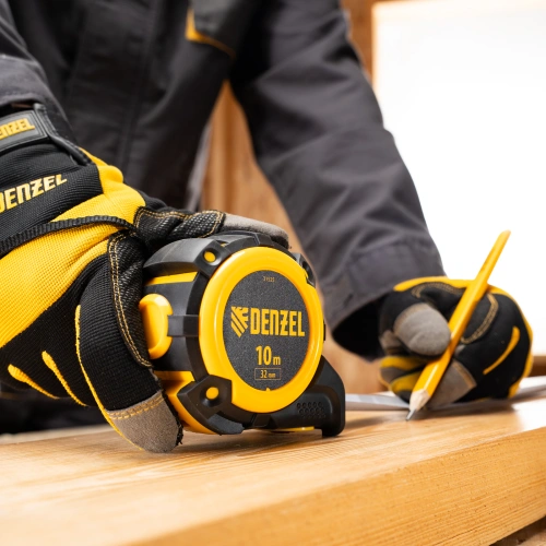 Рулетка 10м х 32мм, автоматич. фиксац., нейлон. покрытие, магнит. зацеп, двухстор. разметка Denzel по ценам производителя в Воронеже с доставкой по всей России